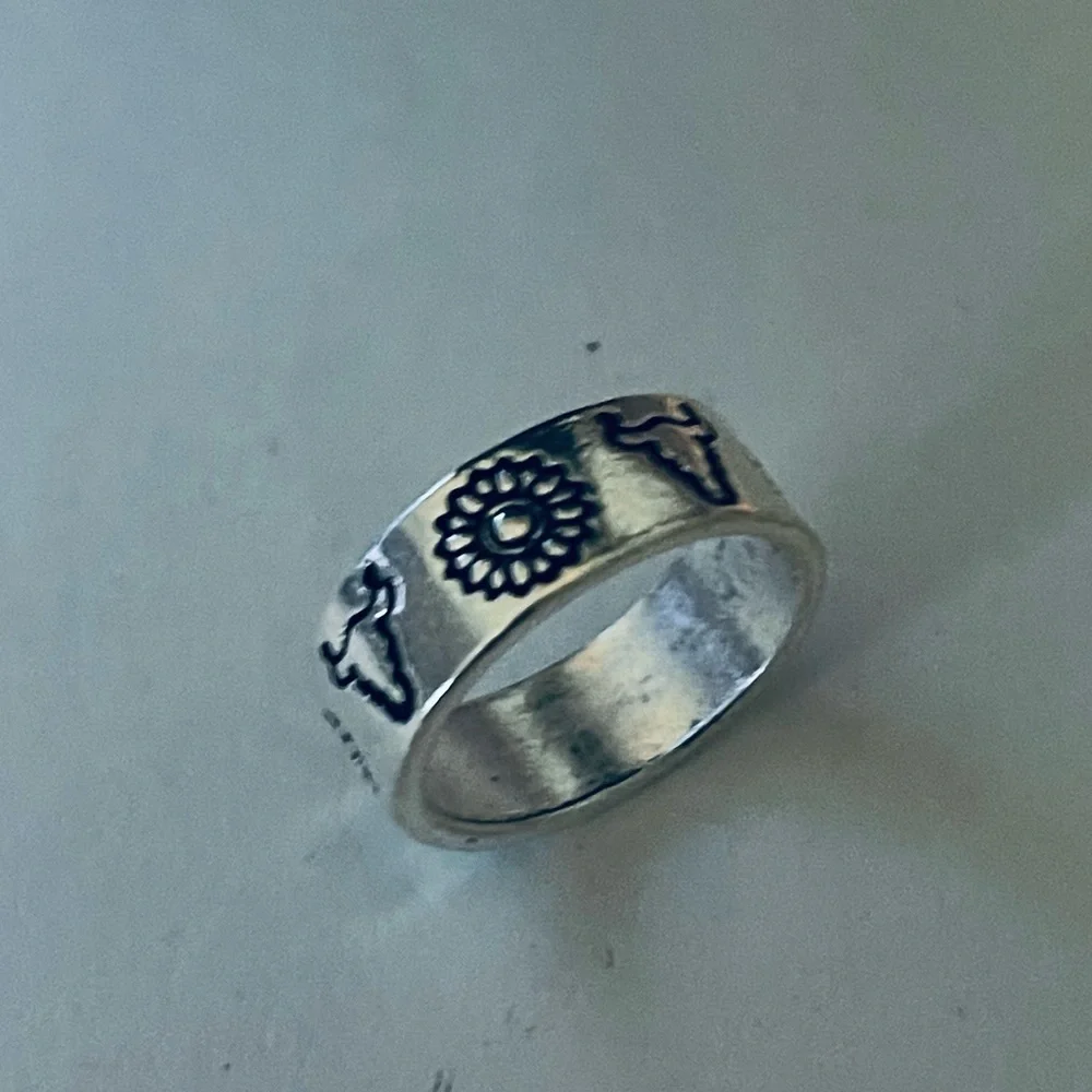 New Artisan Native Silver Bull Sunflower Minimalist Southwestern Ring